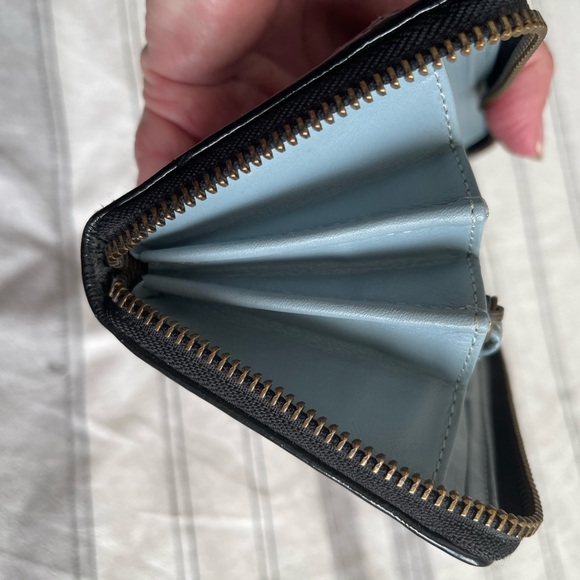 Coach classic zip around wallet with 2 buckle detail - Picture 4 of 6